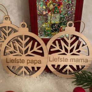Houten kerstbal met naam - ijsster- type A